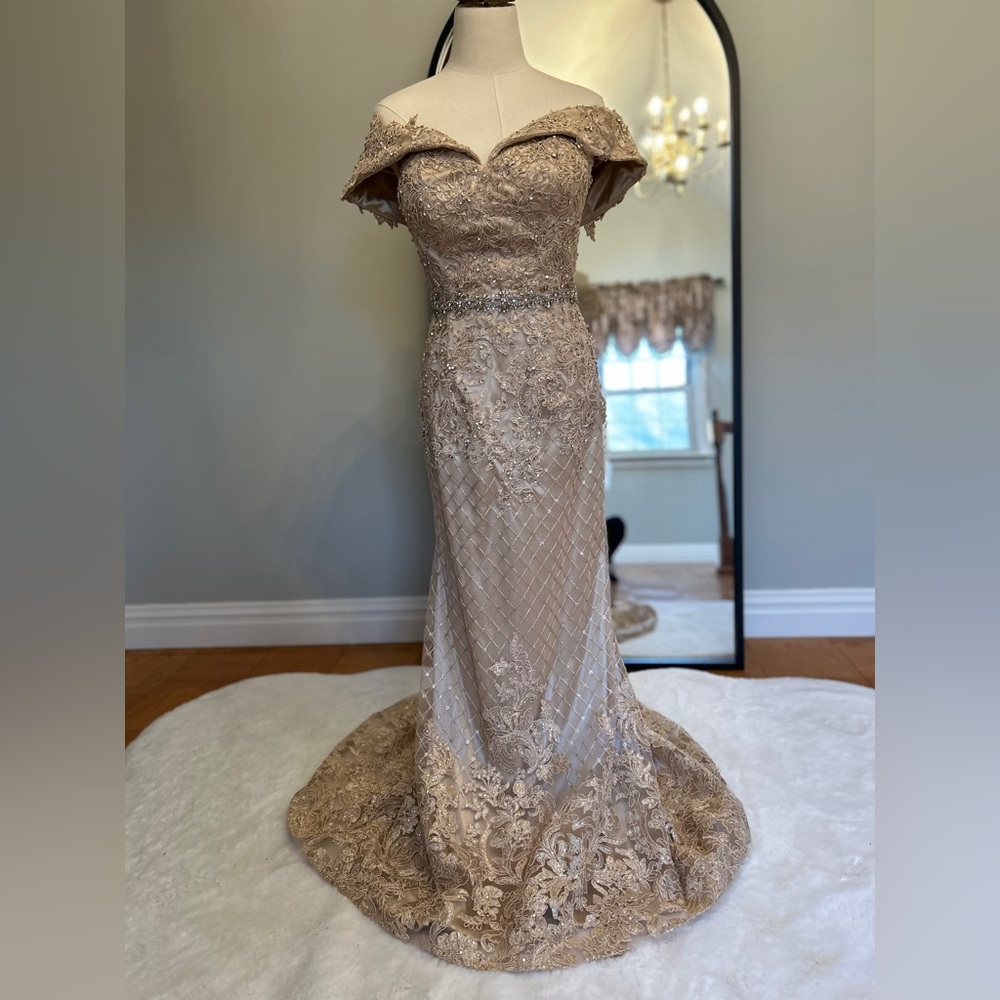 Marsoni Gown: worn once great condition 
Mother of the Bride/Groom gown